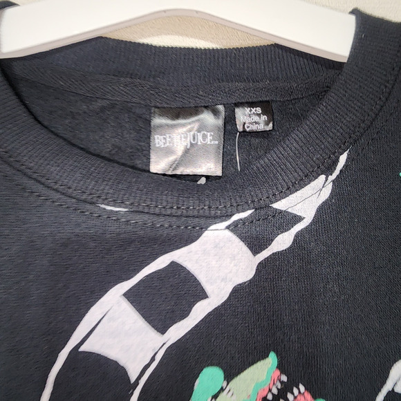 Beetlejuice graphic sweater shirt women's XXS - Picture 2 of 5